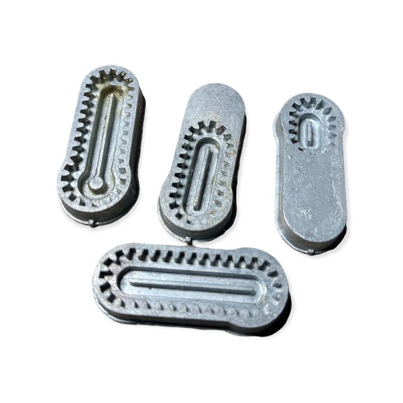 VTG Singer Buttonholer - Picture 2 of 5